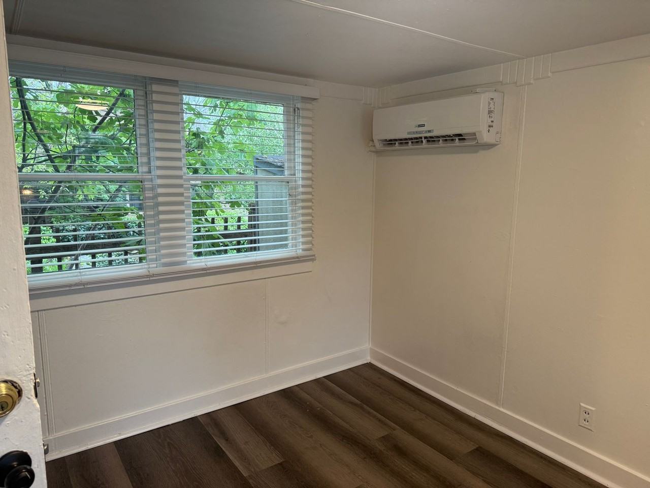 100 Olive St #B - Photo 5 of 15