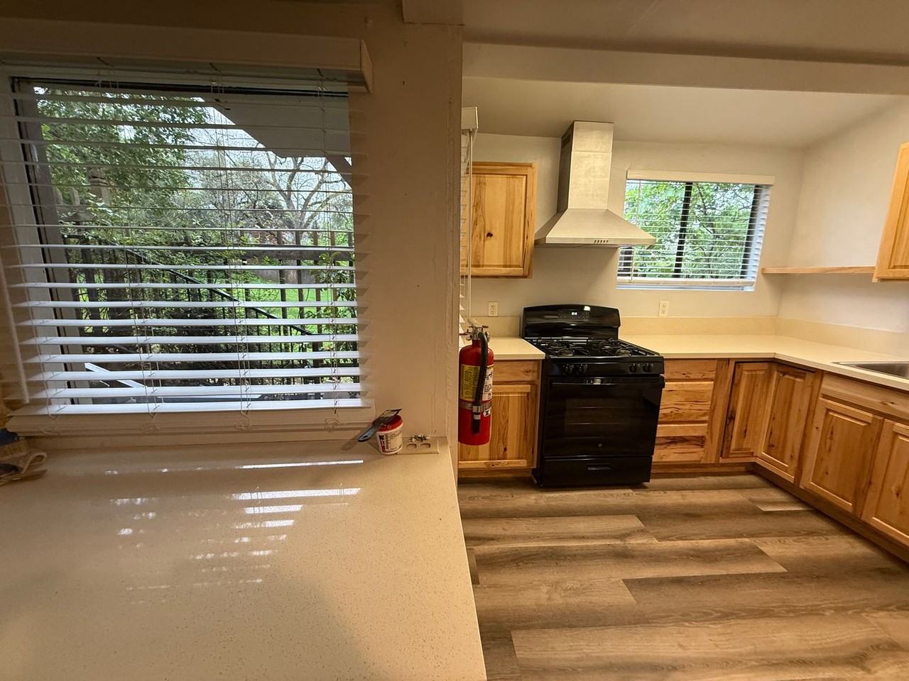 100 Olive St #B - Photo 7 of 15