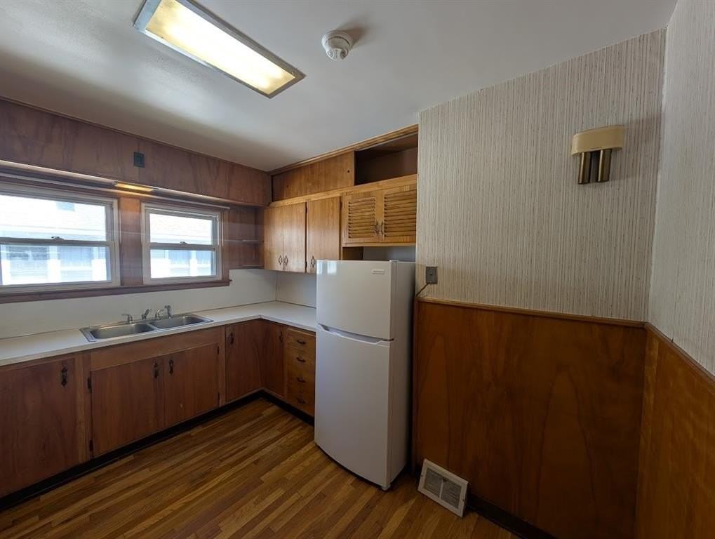 105 Helen St #2 - Photo 4 of 14