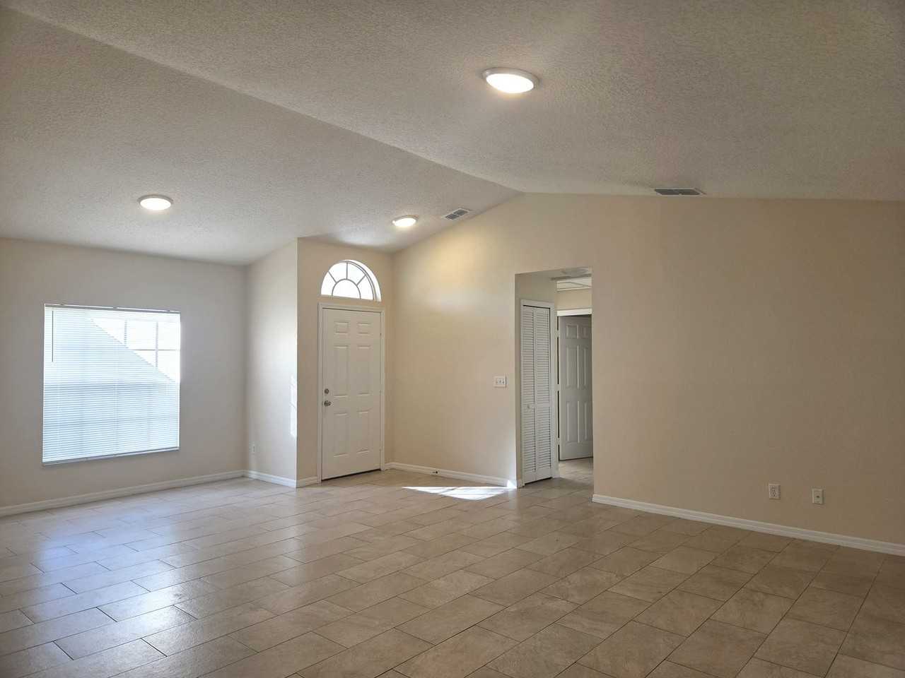 4025 E Cardinal Pines Dr - Photo 6 of 22