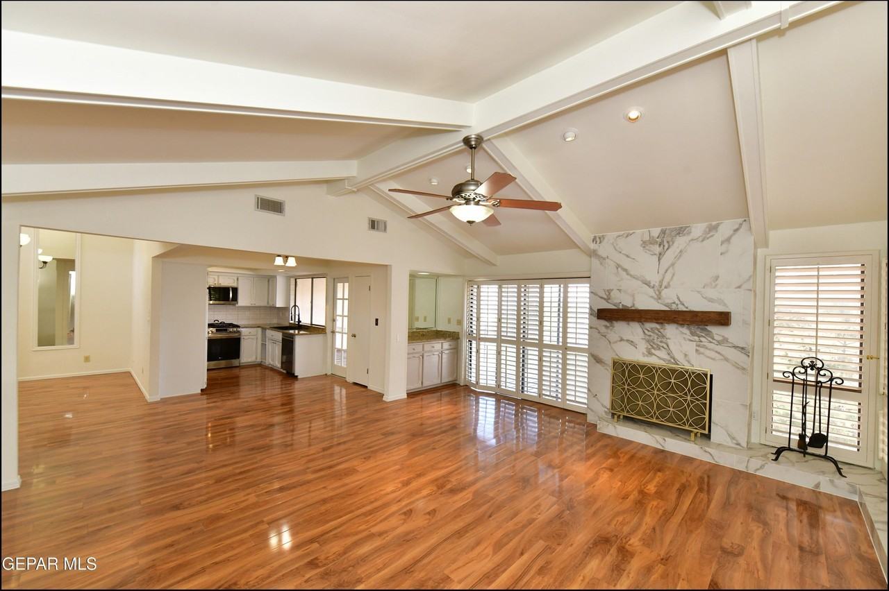 5852 Mira Serena Dr - Photo 5 of 50