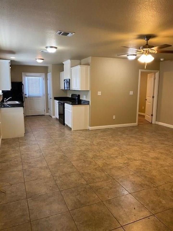 3115 Weave Ct - Photo 2 of 16