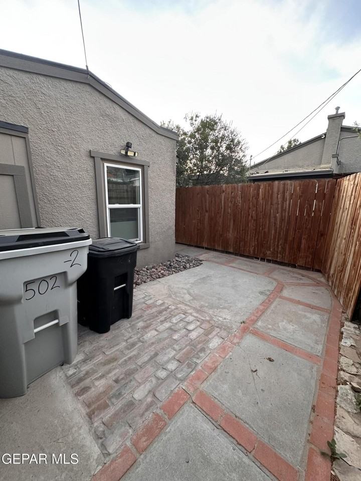 502 Cincinnati Ave Unit Rear - Photo 2 of 15