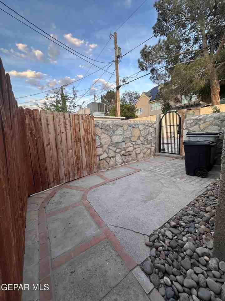 502 Cincinnati Ave Unit Rear - Photo 5 of 15