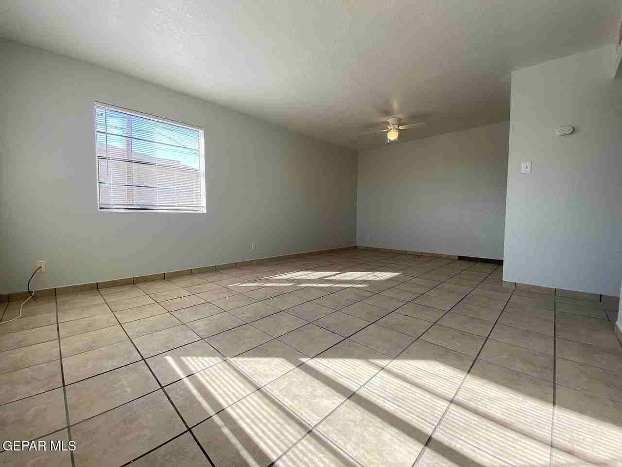4700 Maxwell Ave Apt 28 - Photo 2 of 8