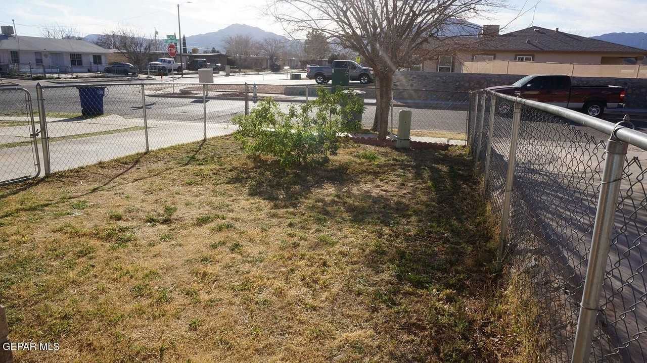 6069 Bridalveil Dr - Photo 2 of 19