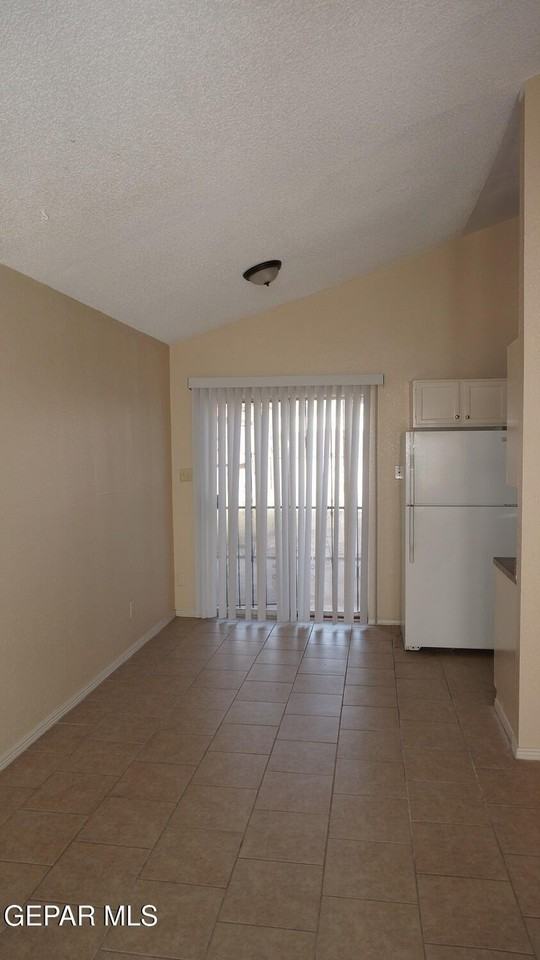 6069 Bridalveil Dr - Photo 7 of 19