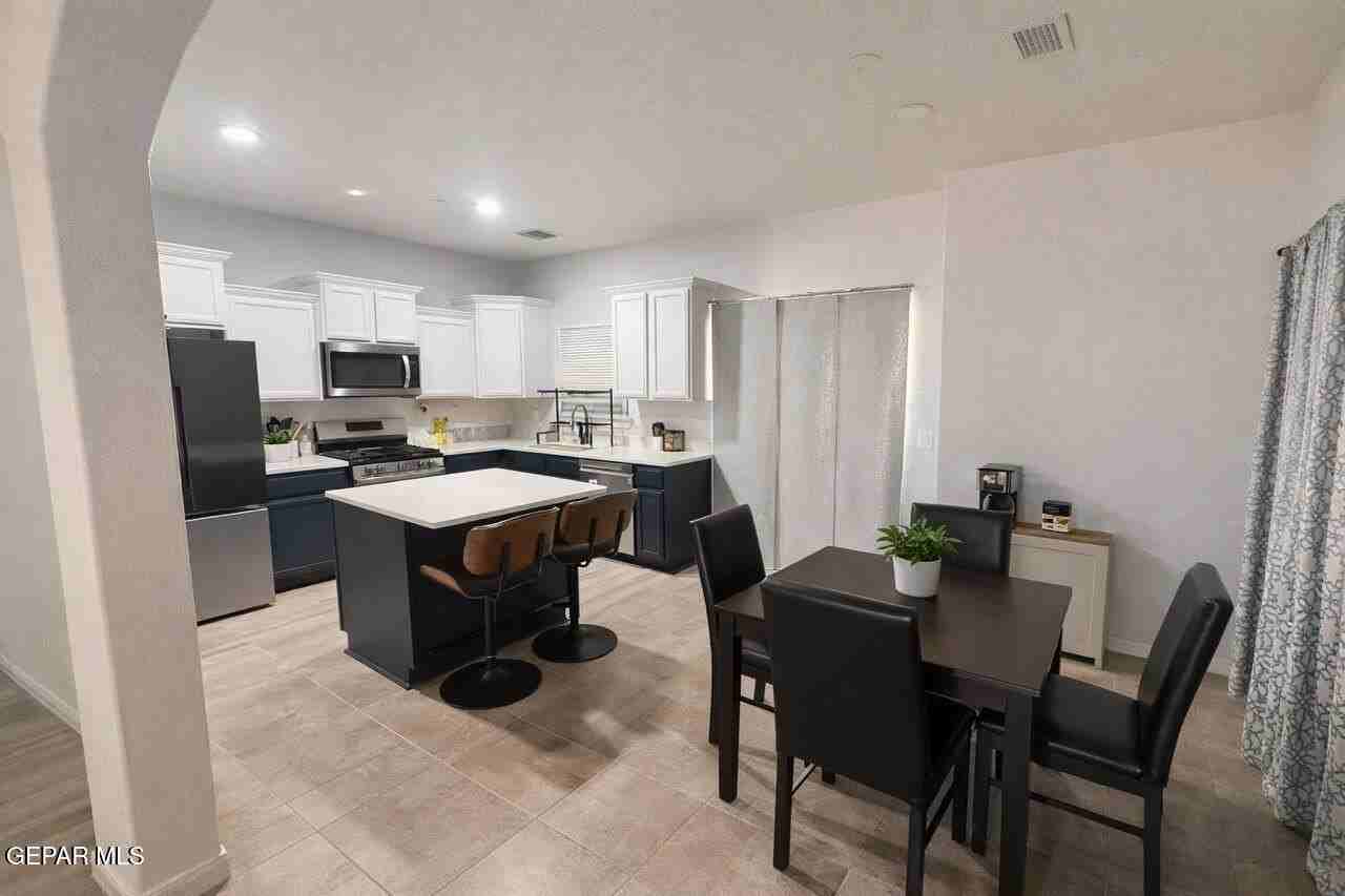 5525 Jim Castaneda Dr - Photo 5 of 12