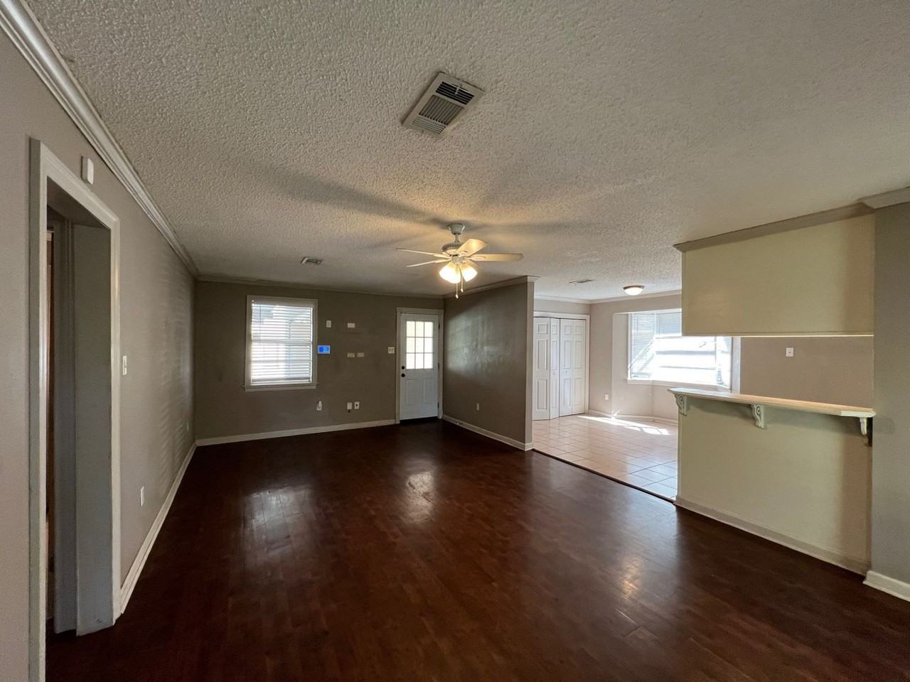 8817 Shadow Bluff Ave - Photo 6 of 14