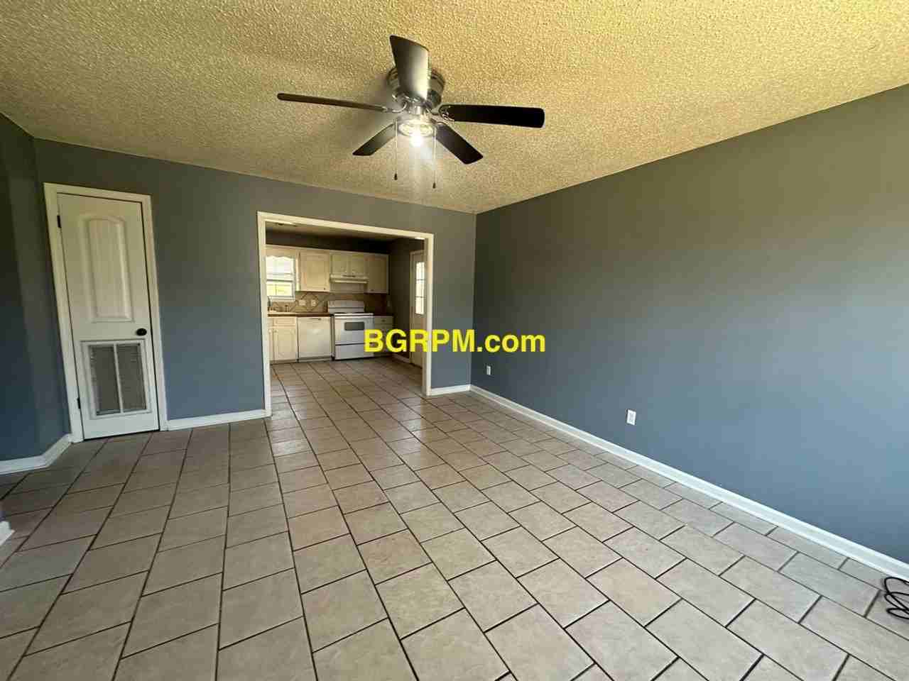 308 S Grant St - Photo 3 of 9