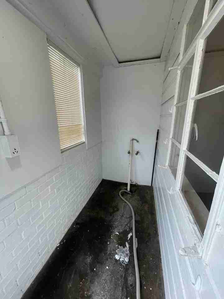 1129 Arkansas St - Photo 5 of 8