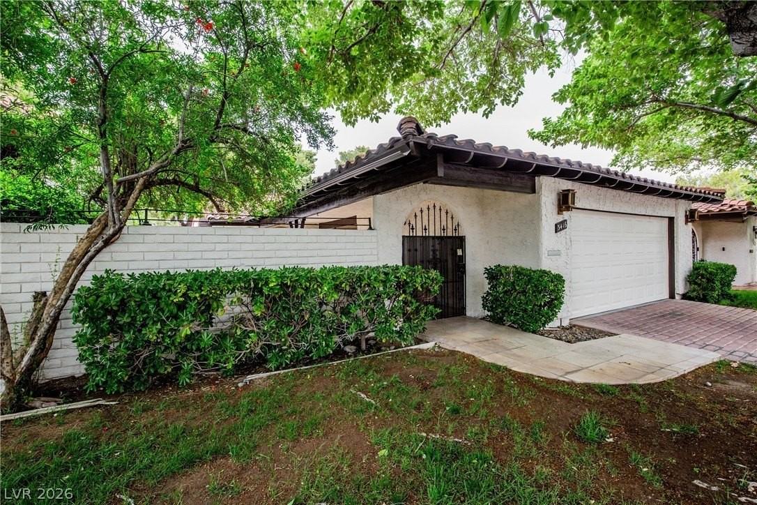 3416 Calle Del Torre - Photo 4 of 45