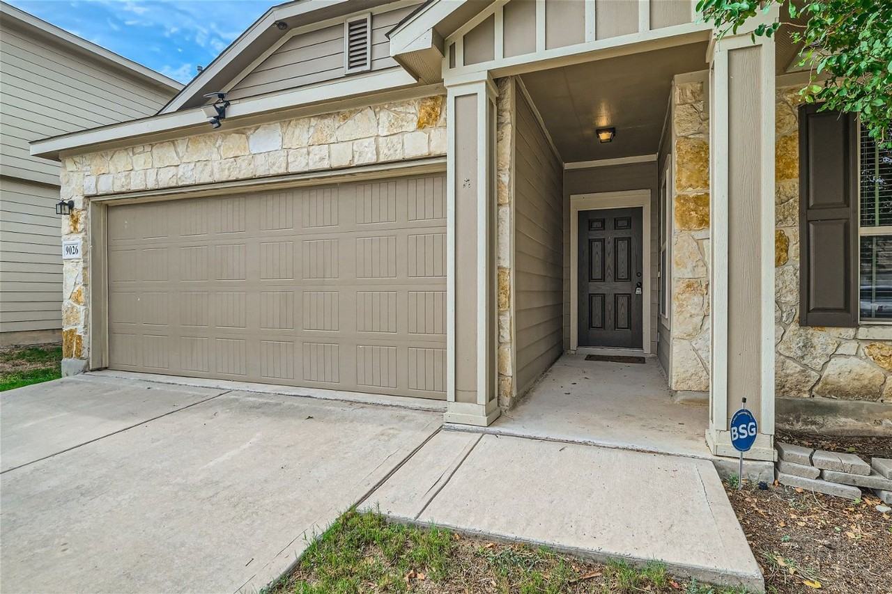 9026 Bowring Park - Photo 2 of 18