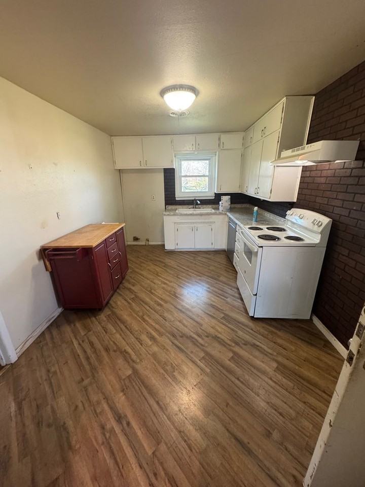 112 W Oconnell St - Photo 6 of 17