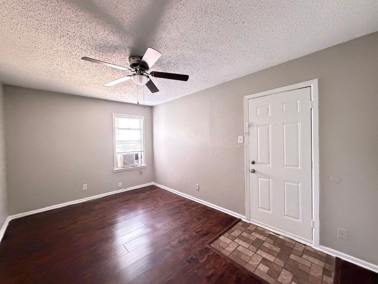 6365 Hollis Ave - Photo 6 of 7