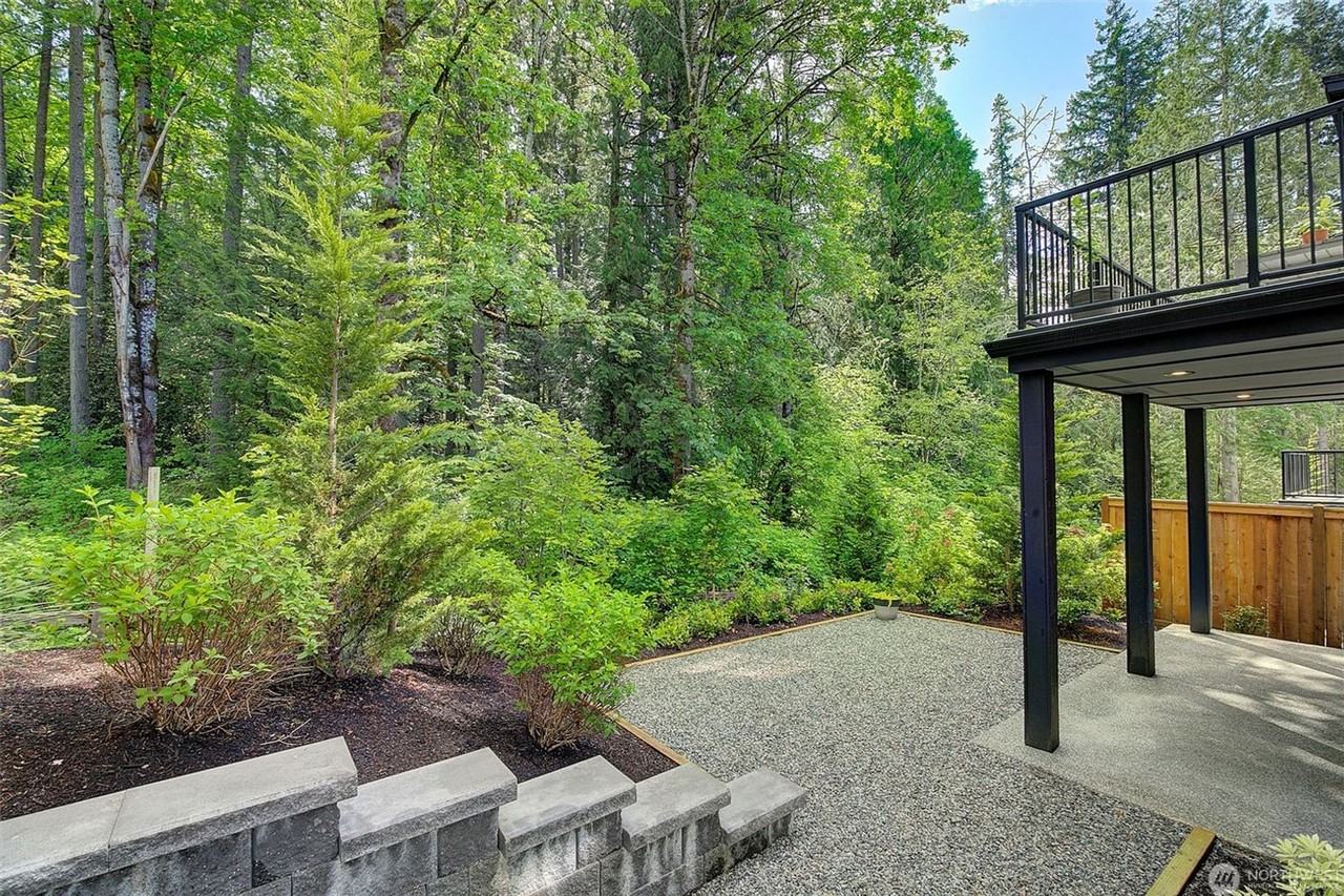 4262 216th Pl Se - Photo 4 of 37