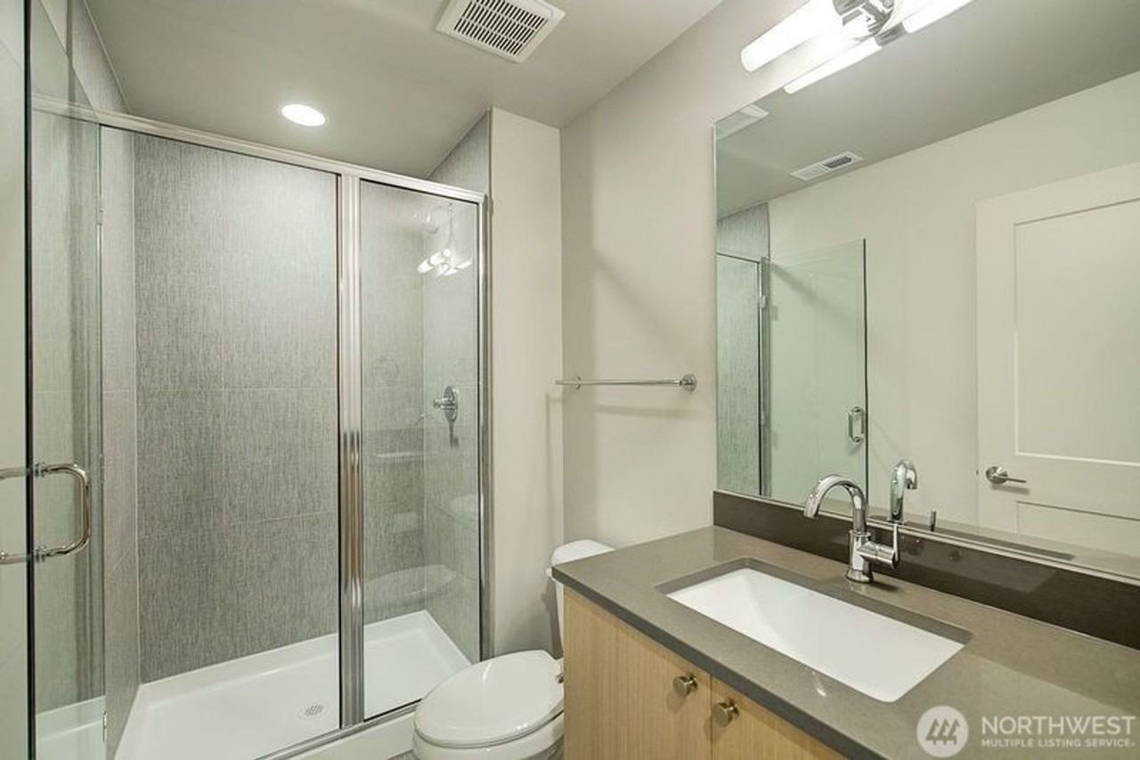 4262 216th Pl Se - Photo 7 of 37