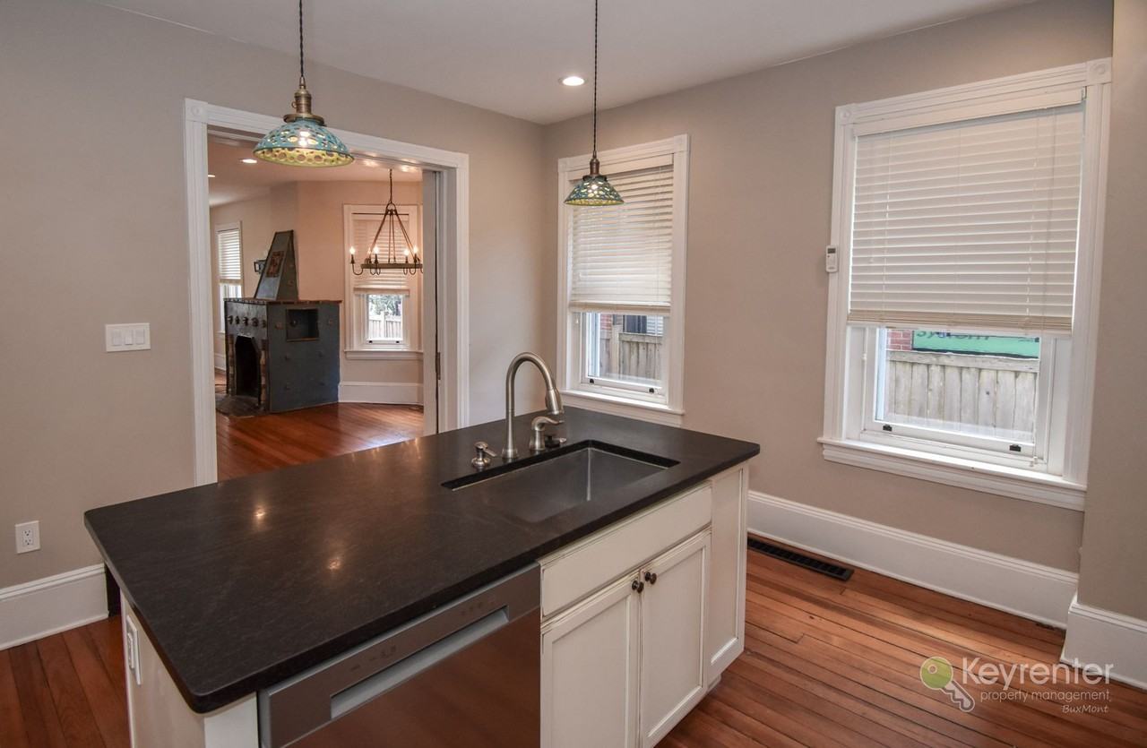 61 E Ashland St - Photo 3 of 15