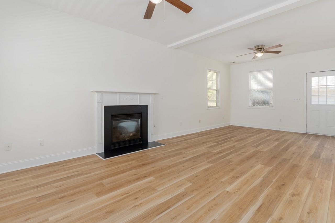 201 Woodleigh Park Dr - Photo 5 of 32