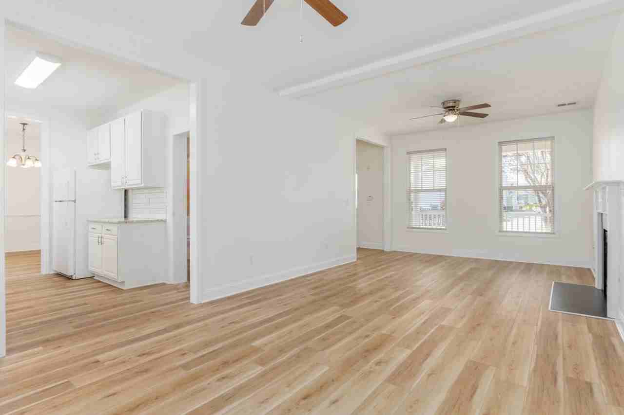 201 Woodleigh Park Dr - Photo 6 of 32