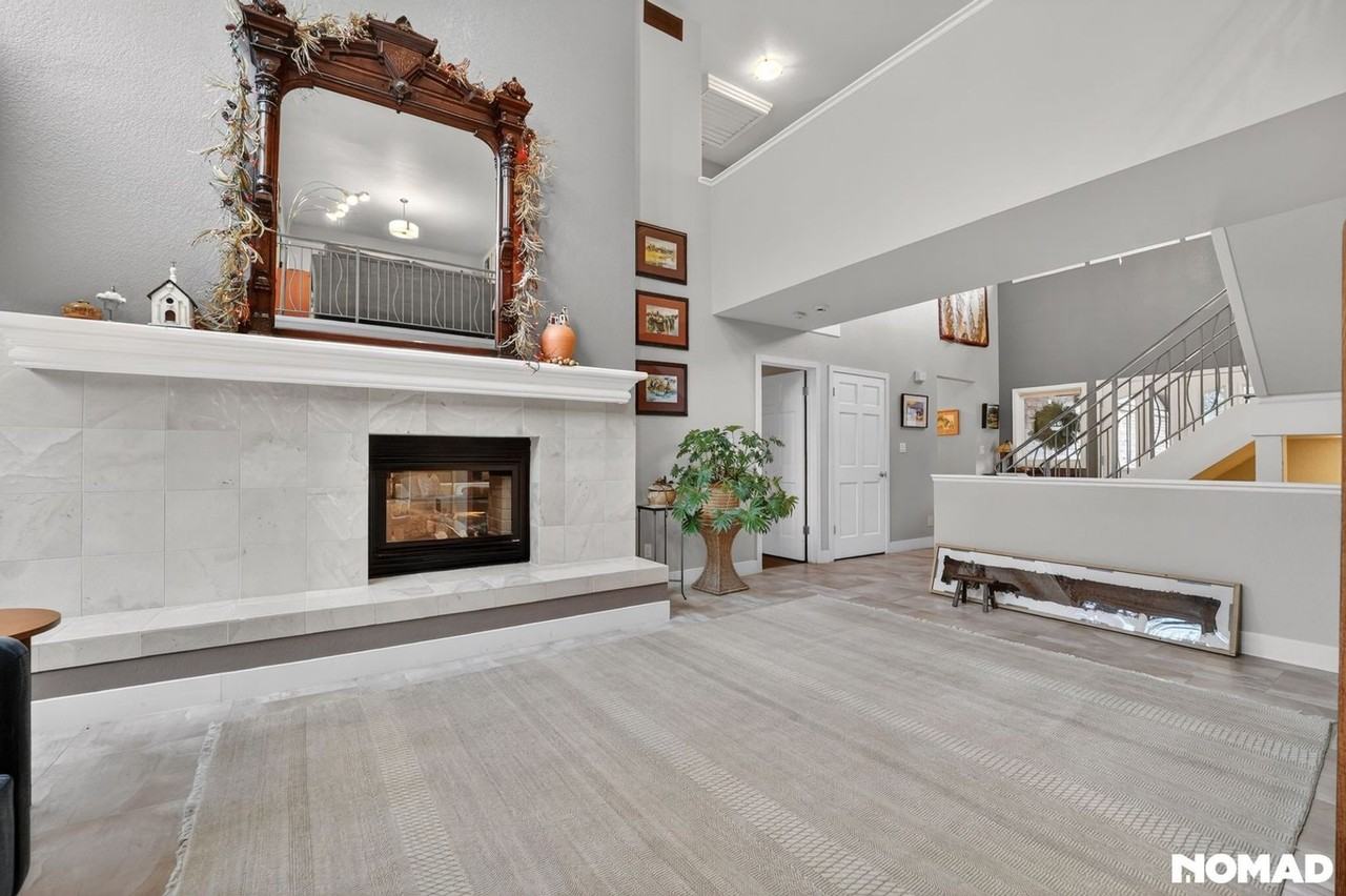 8433 Sawtooth Ln - Photo 3 of 38