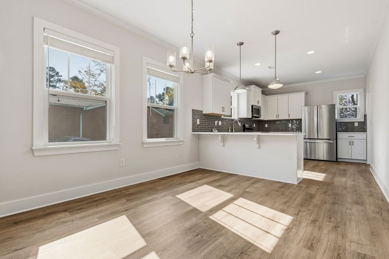 1308B Castlebay Rd - Photo 5 of 23