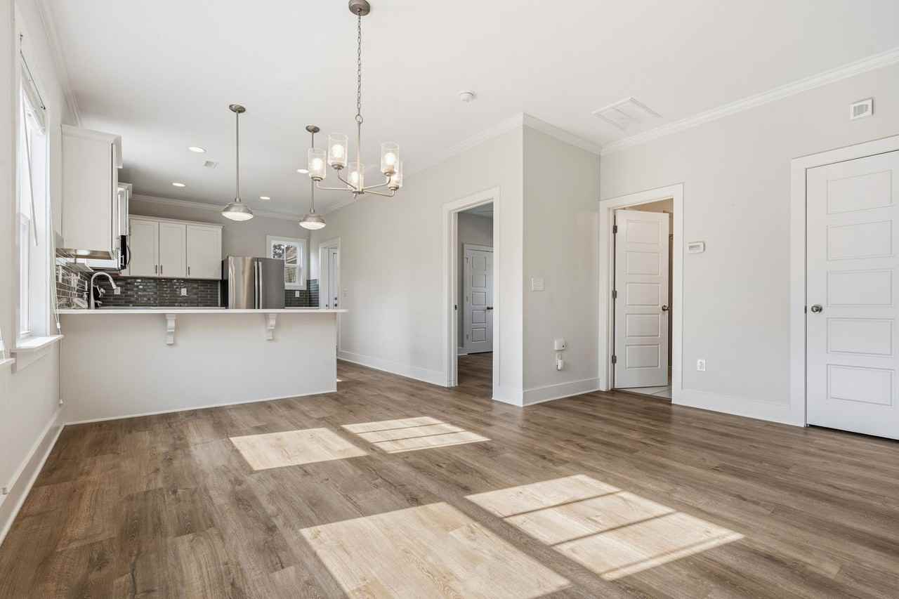 1308B Castlebay Rd - Photo 6 of 23