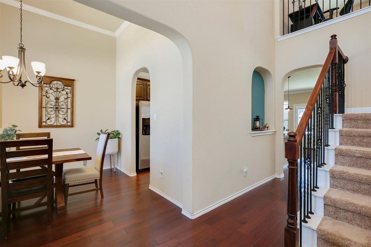 428 Delgany Trl - Photo 2 of 23