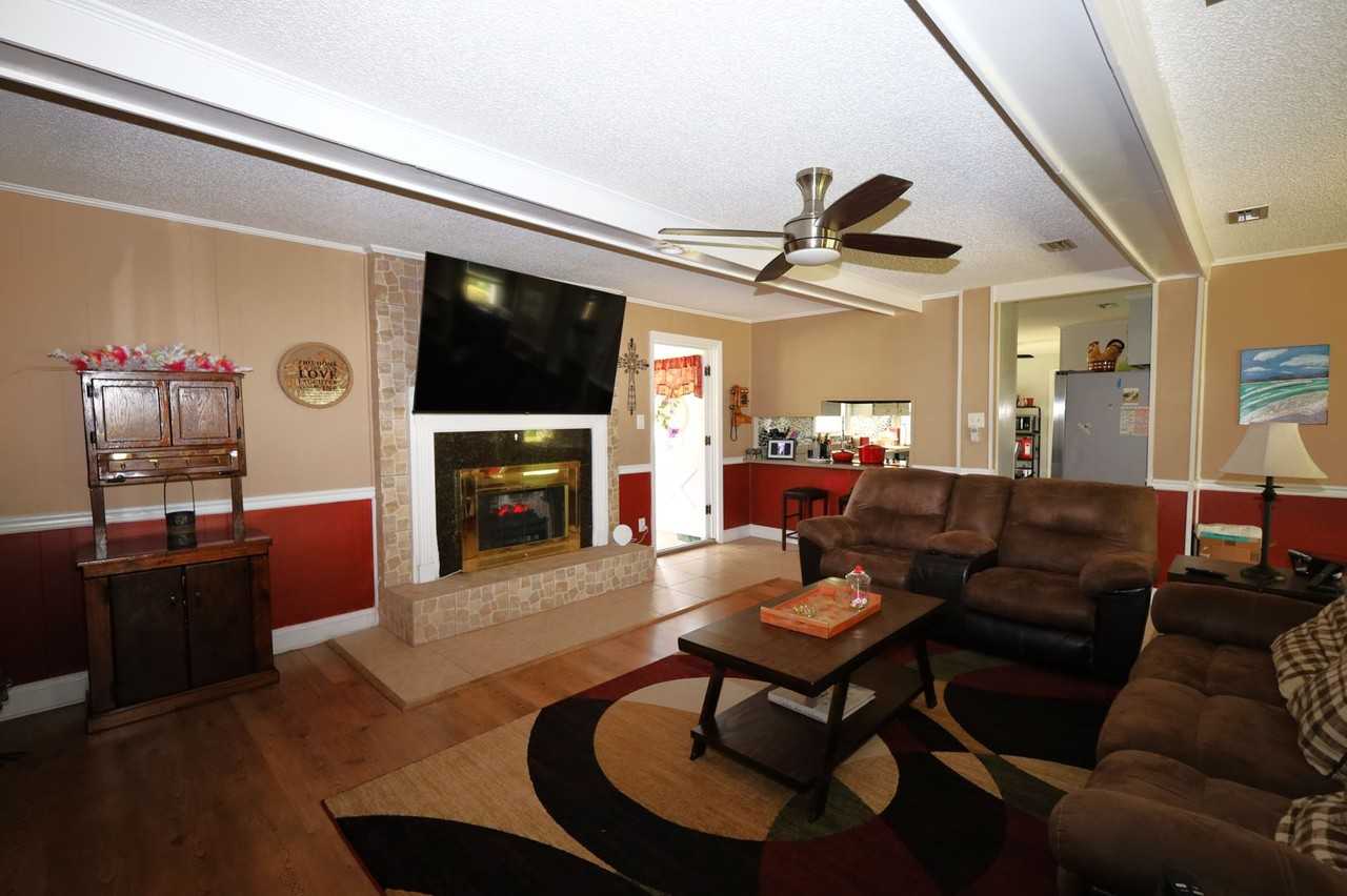 3874 Camellia Dr - Photo 2 of 12