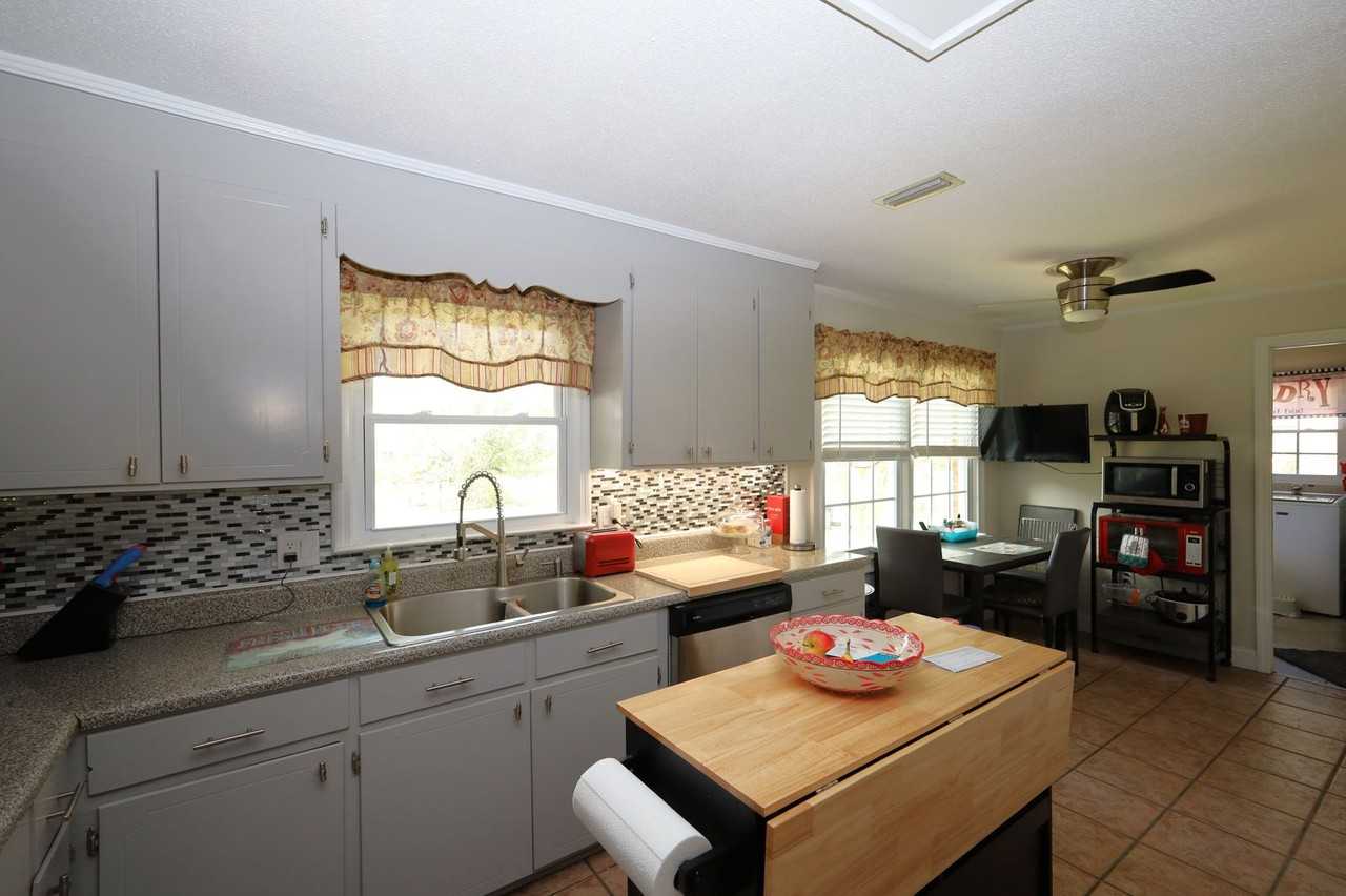 3874 Camellia Dr - Photo 6 of 12