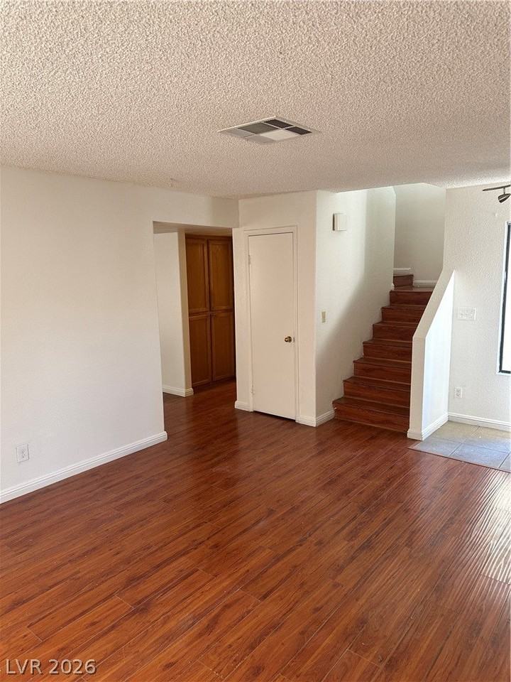 9521 Sunken Reef Cir - Photo 3 of 35