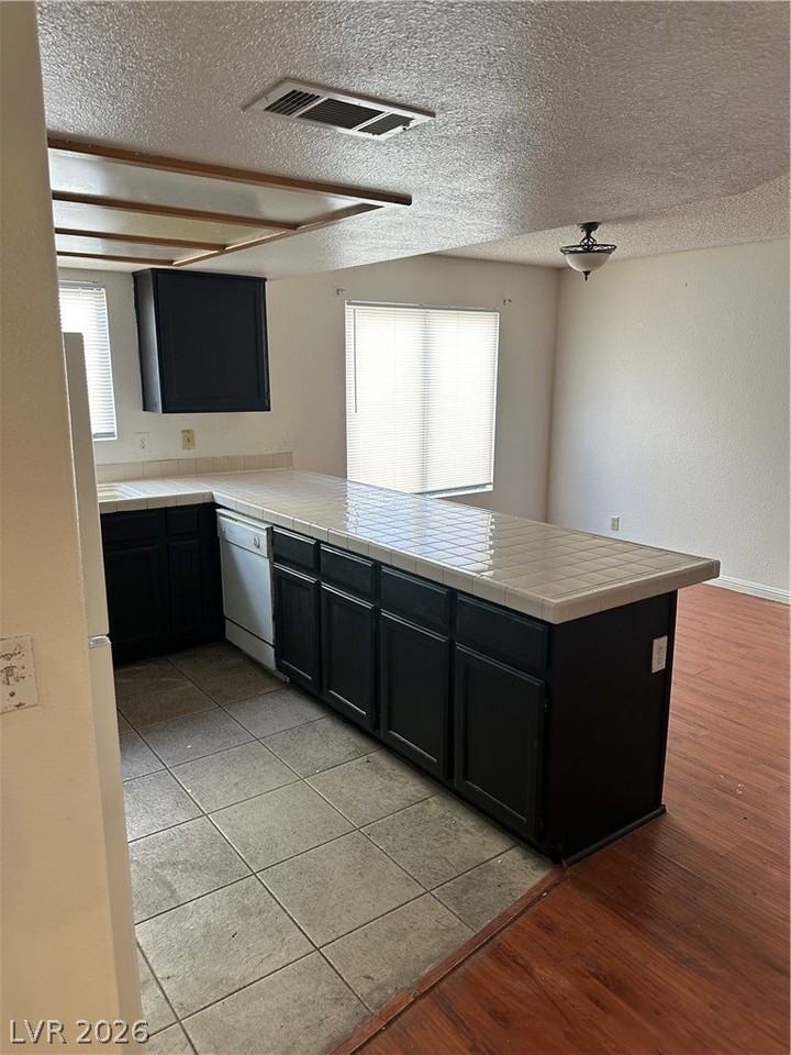 9521 Sunken Reef Cir - Photo 4 of 35