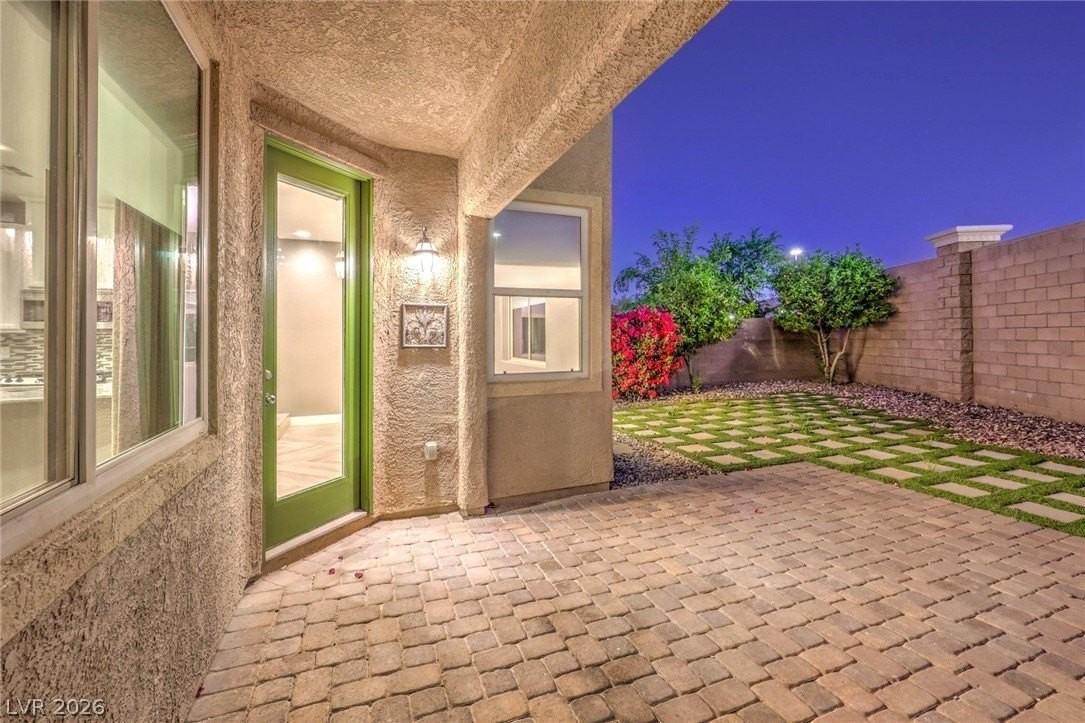 12420 Pinetina St - Photo 3 of 39