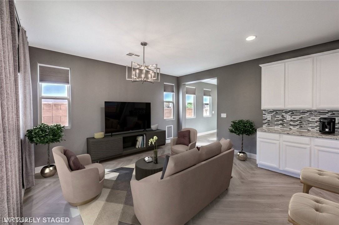 12420 Pinetina St - Photo 4 of 39