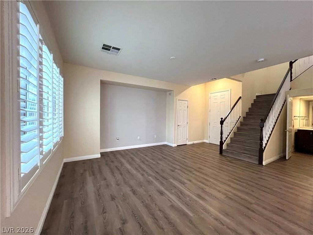 7043 Somera Way - Photo 6 of 36