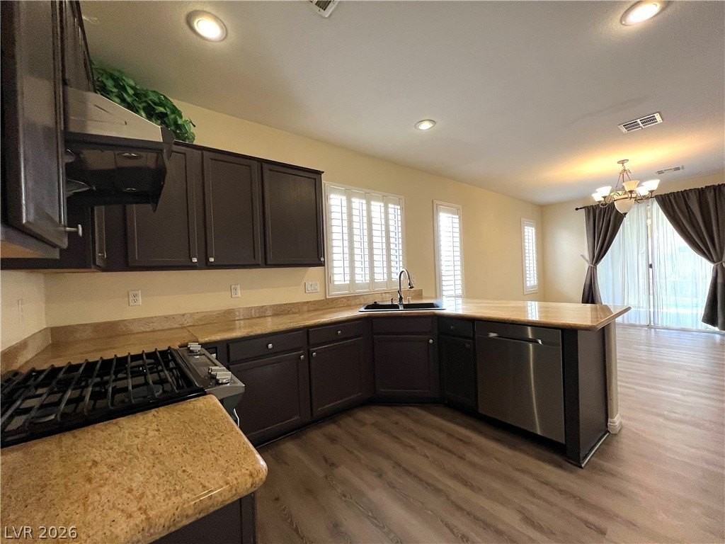 7043 Somera Way - Photo 7 of 36