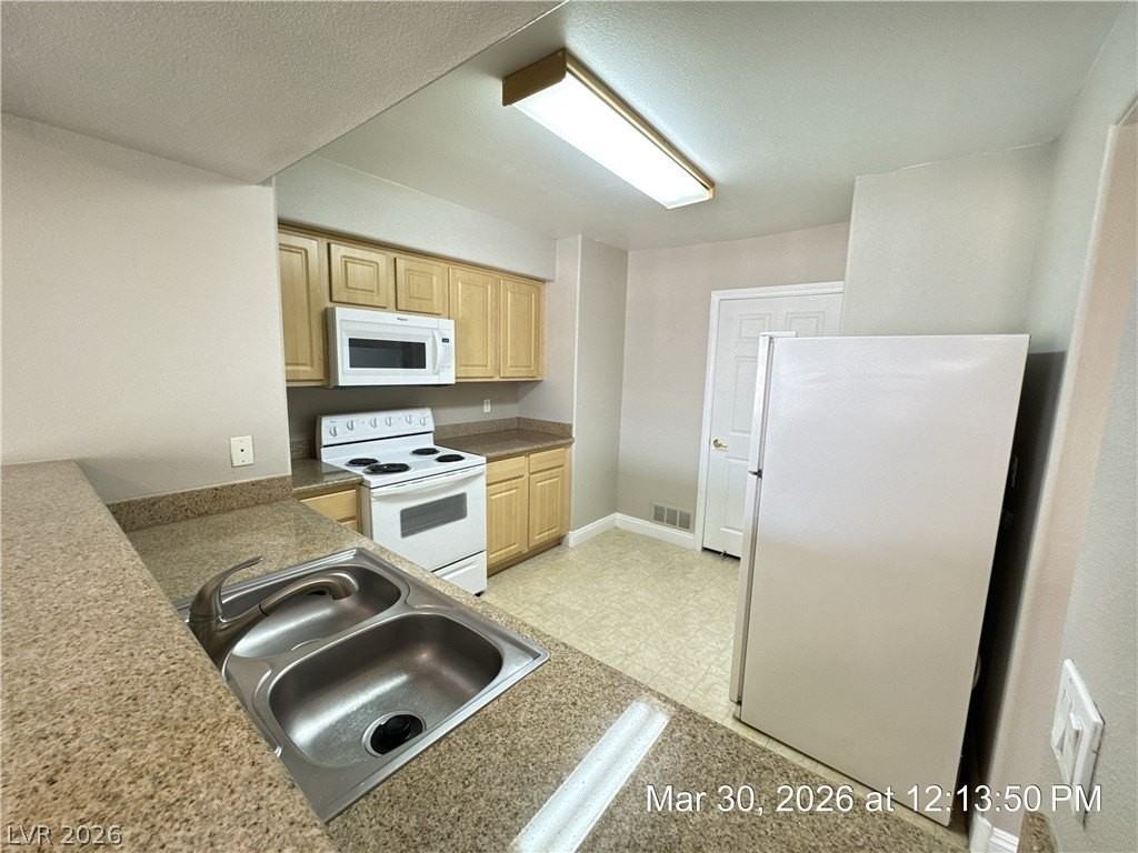 8000 W Badura Ave #2052 - Photo 6 of 28