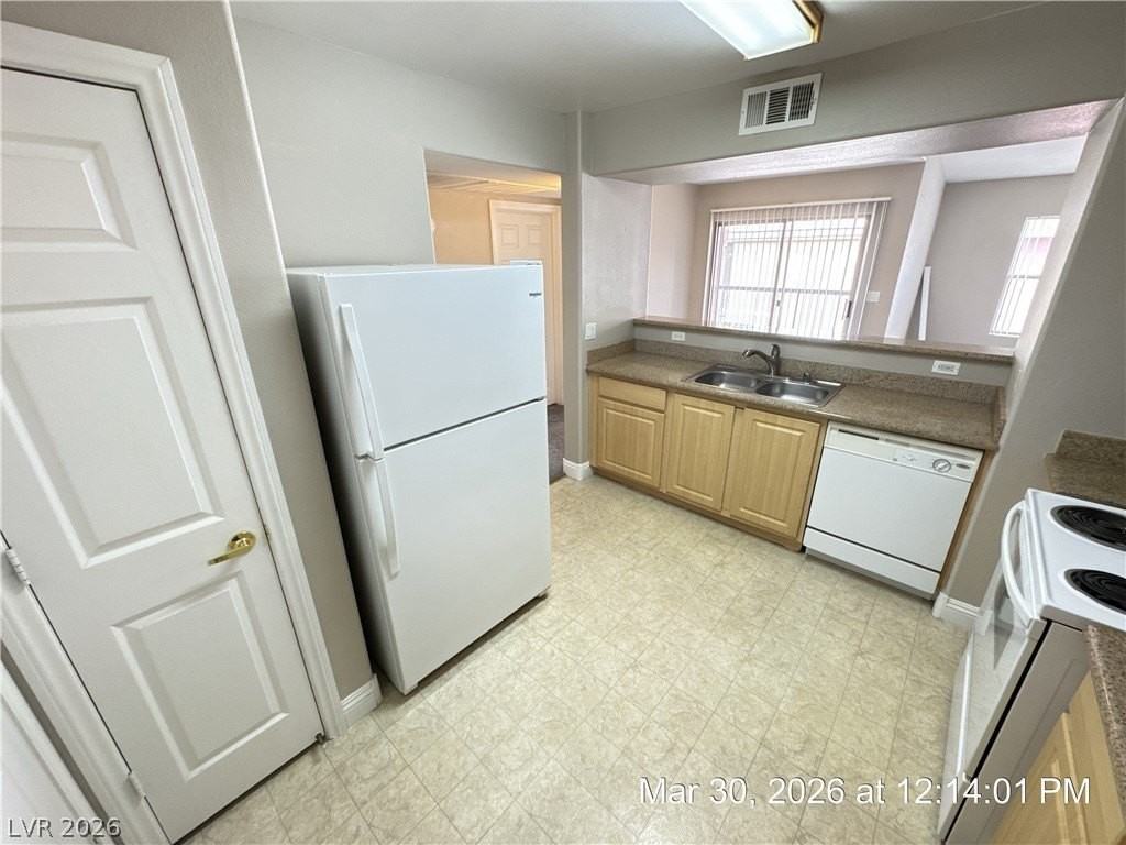 8000 W Badura Ave #2052 - Photo 7 of 28