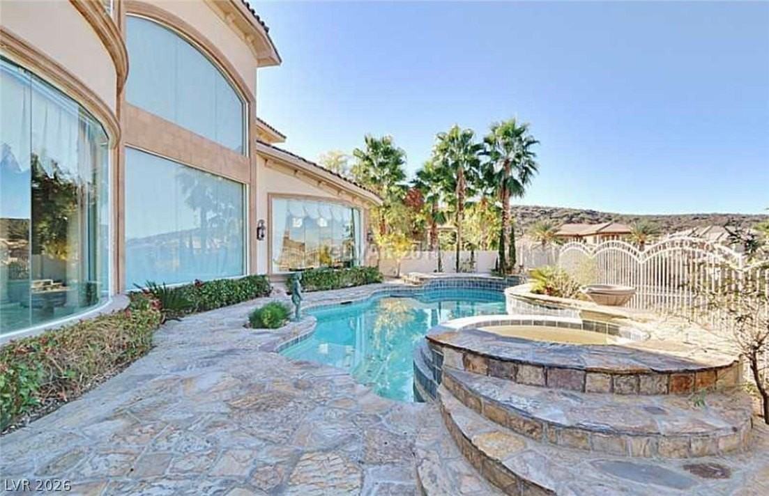 777 Clove Ct - Photo 4 of 40