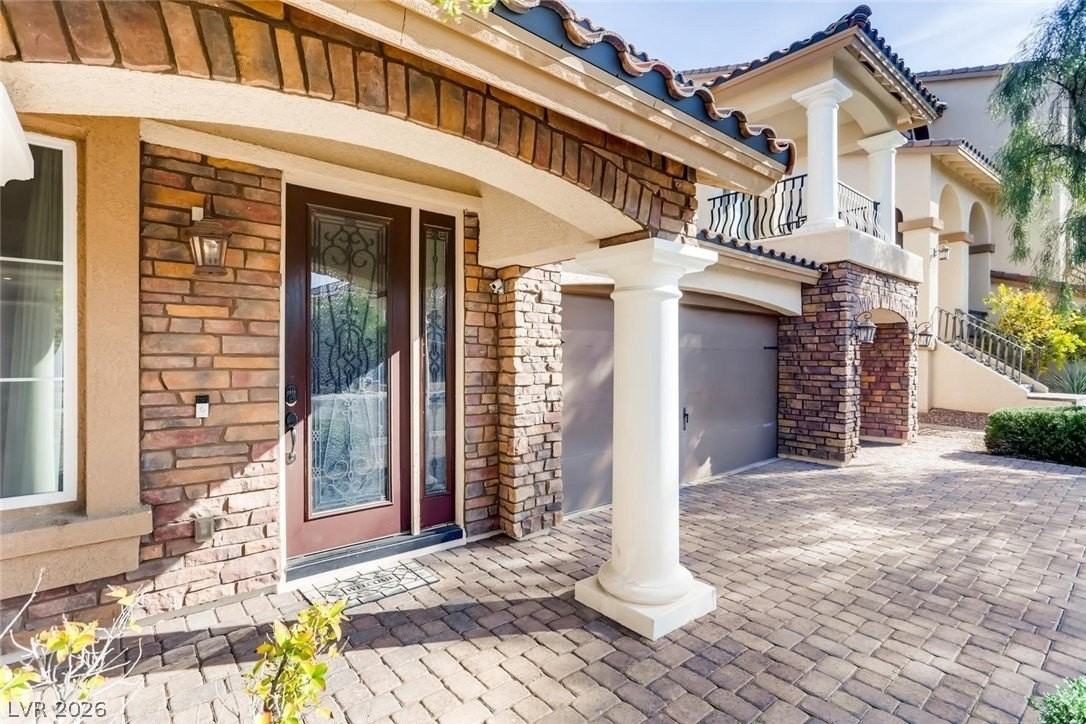 8112 Deerfield Ranch Ct - Photo 3 of 28