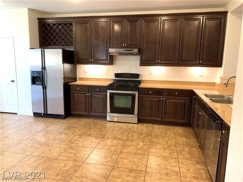 11759 Fern Creek Ln - Photo 7 of 26