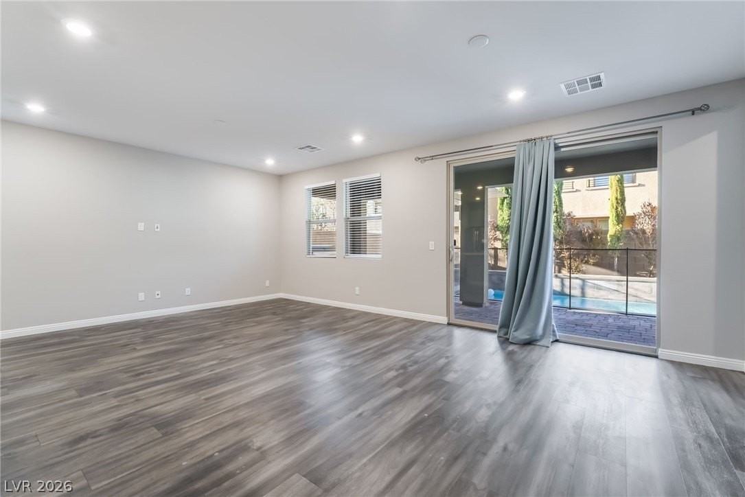 909 Riverlawn Pl - Photo 5 of 27