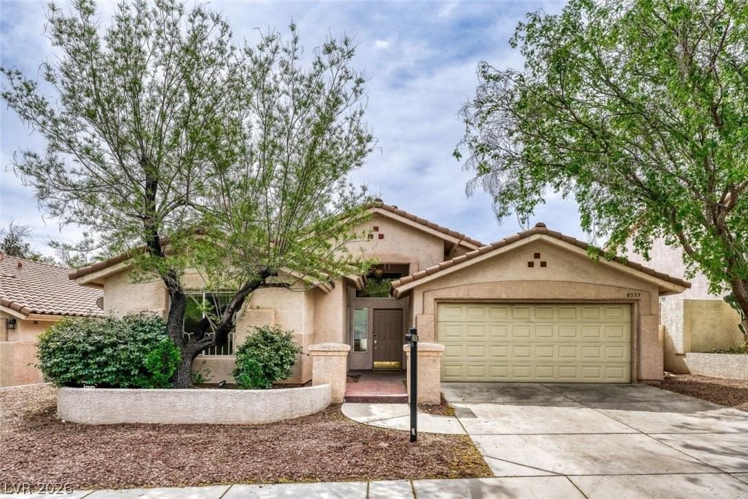 8533 Sierra Cima Ln - Photo 3 of 28