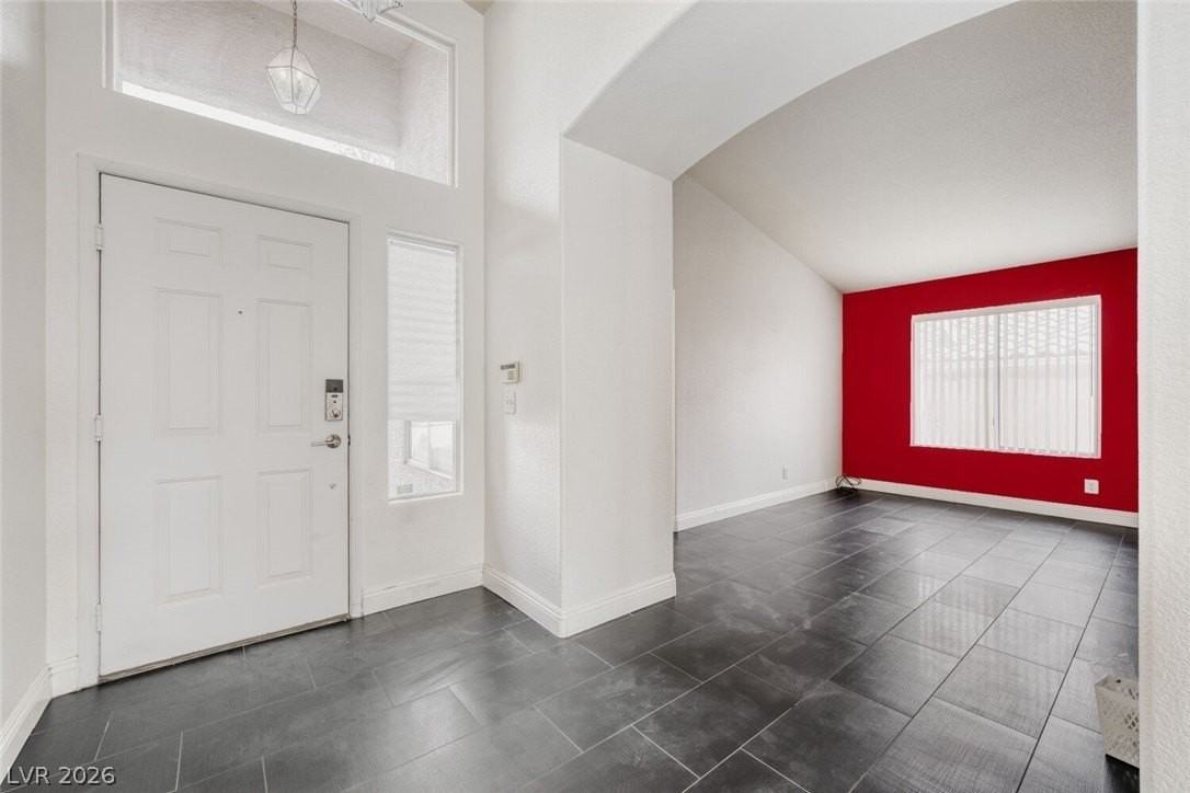 8533 Sierra Cima Ln - Photo 5 of 28