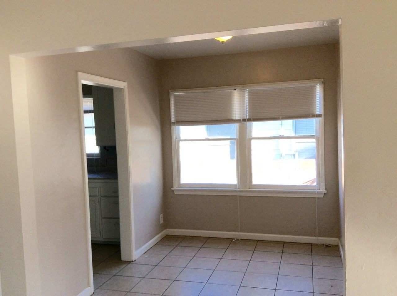 2516 Ashby St - Photo 6 of 20