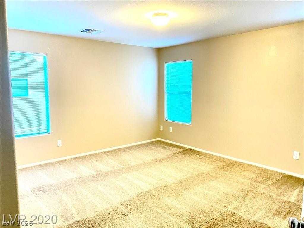 11986 Snow Bank St - Photo 5 of 9