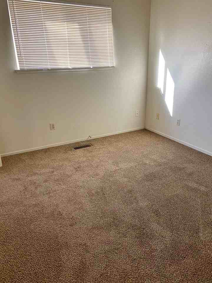 1528 North Ct #B - Photo 4 of 6