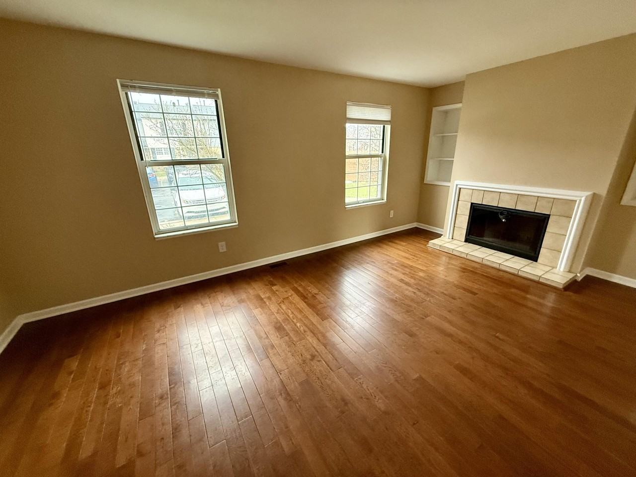 3496 Burbank Dr - Photo 7 of 21