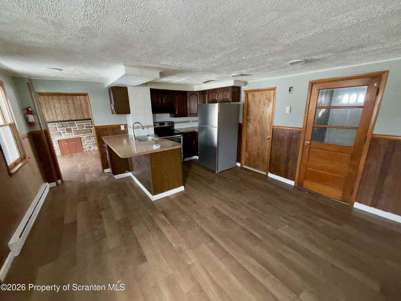 41 Drummond St - Photo 2 of 12