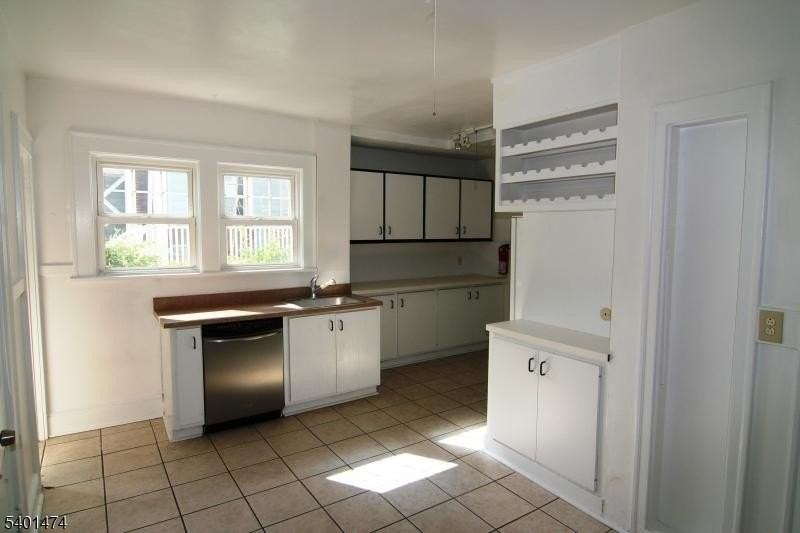 220 S Ridgewood Rd - Photo 4 of 14